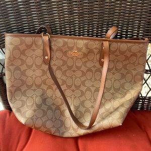 New Coach purse in signature design